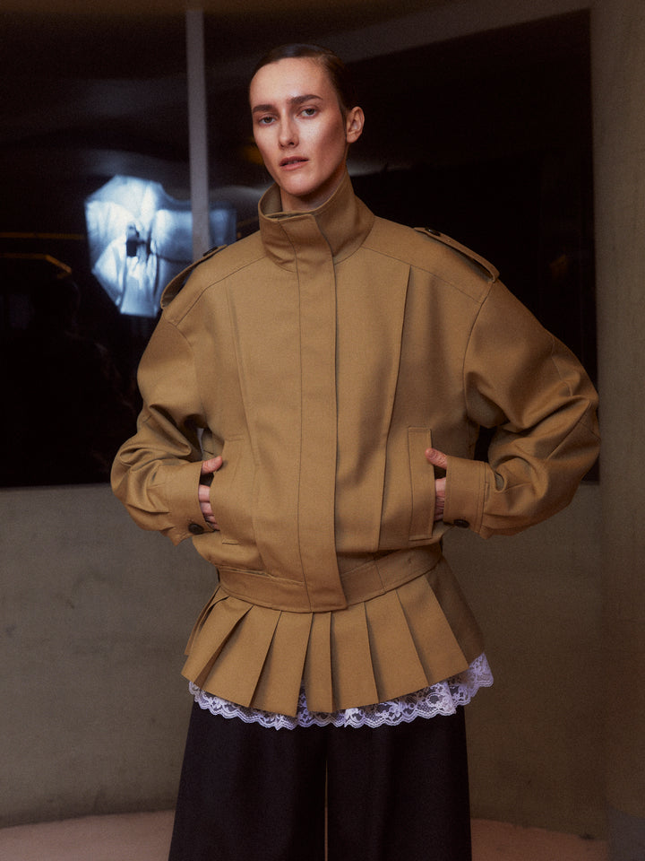 Kilt-Hem Zip Blouson