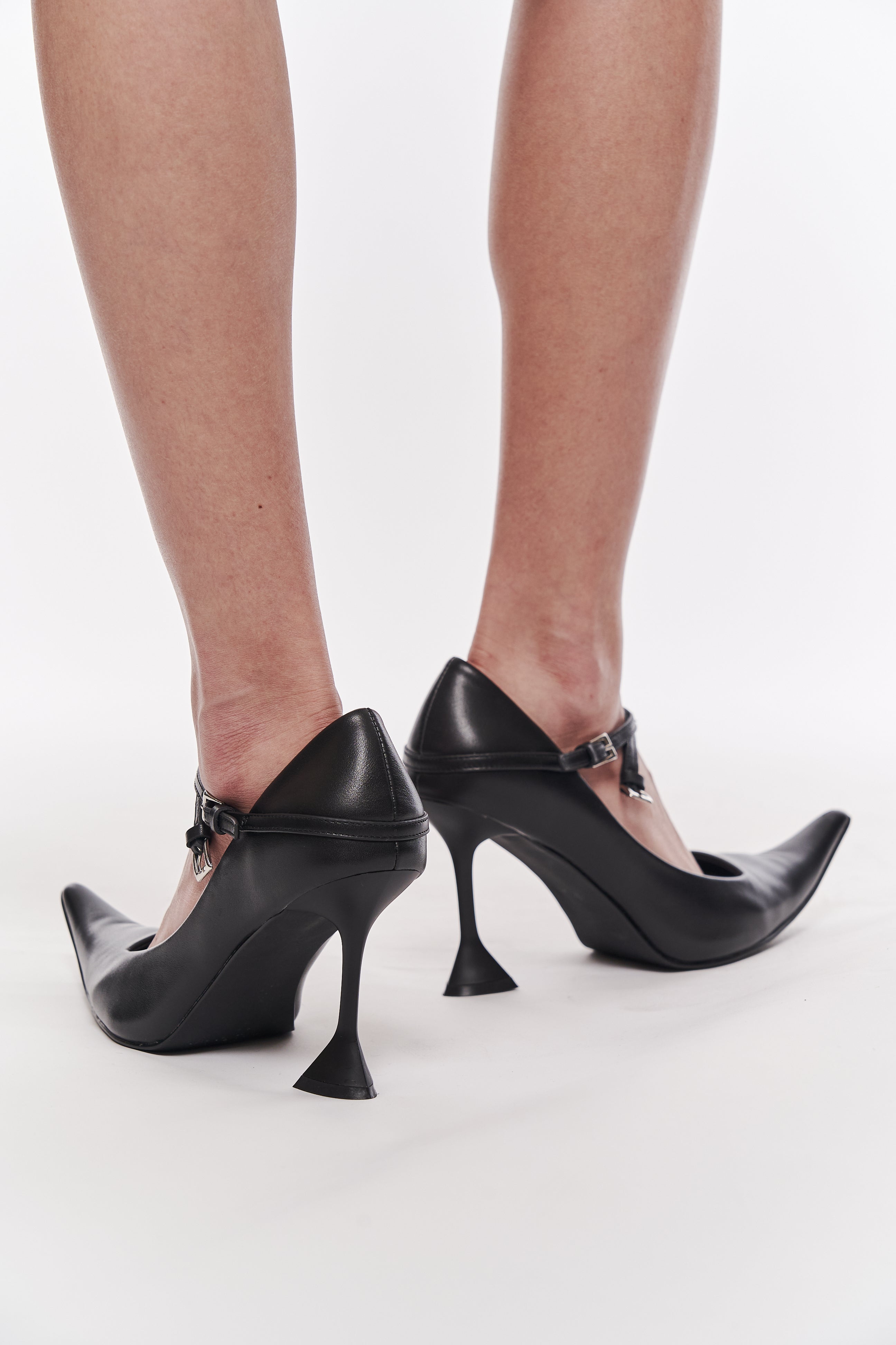 Belted Horn Pumps – POOLDE