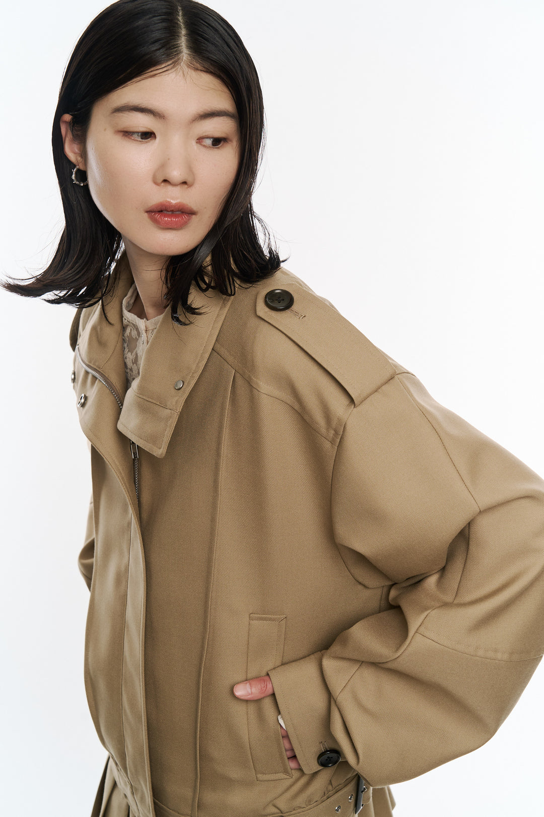 Kilt-Hem Zip Blouson