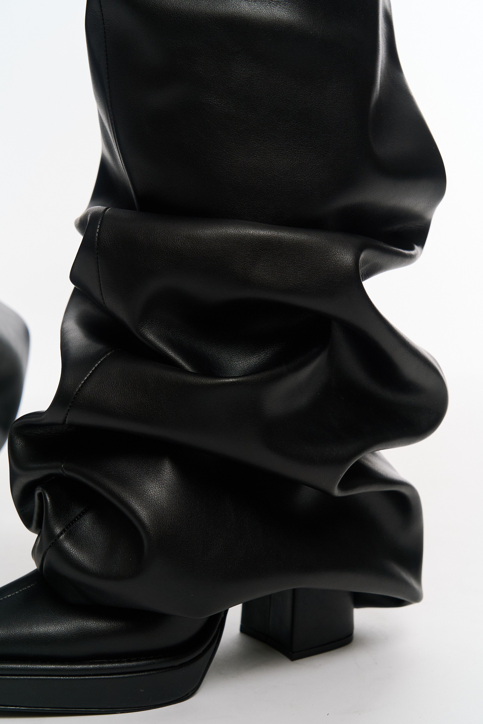 Melted Thigh Boots – POOLDE