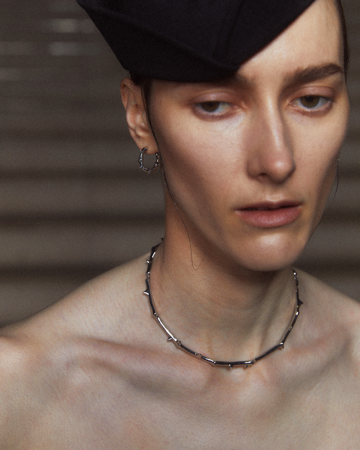 Thorn Vine Choker