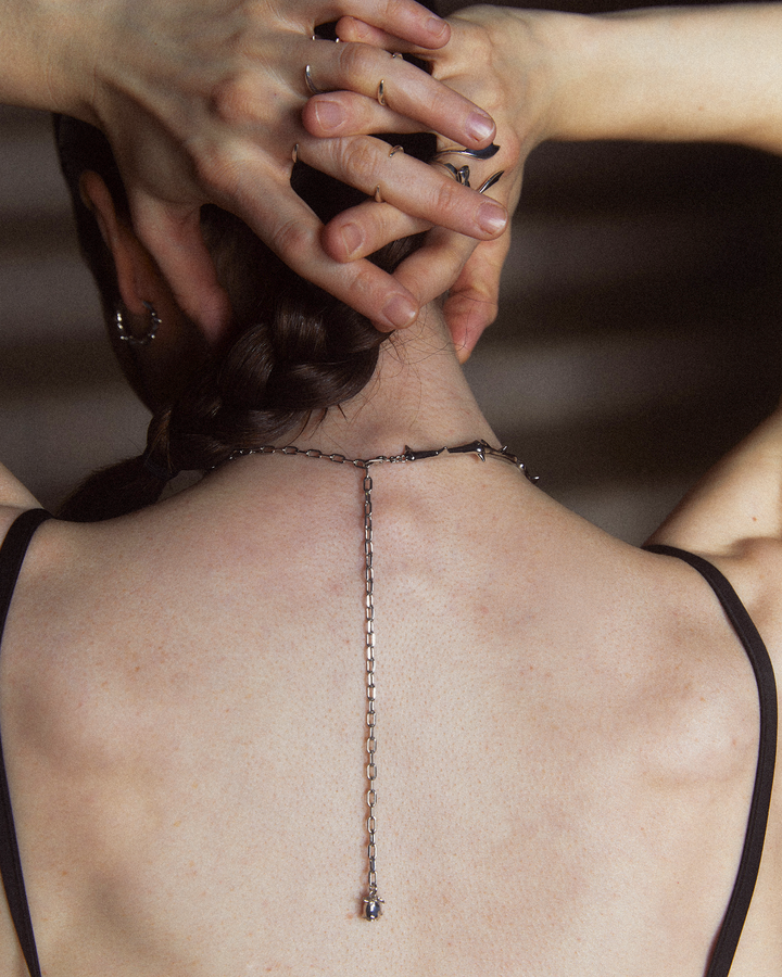 Thorn Vine Choker