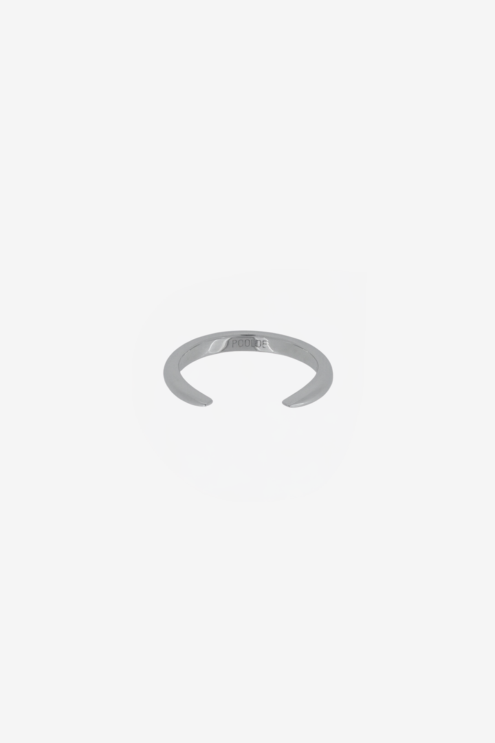 Fang Ring