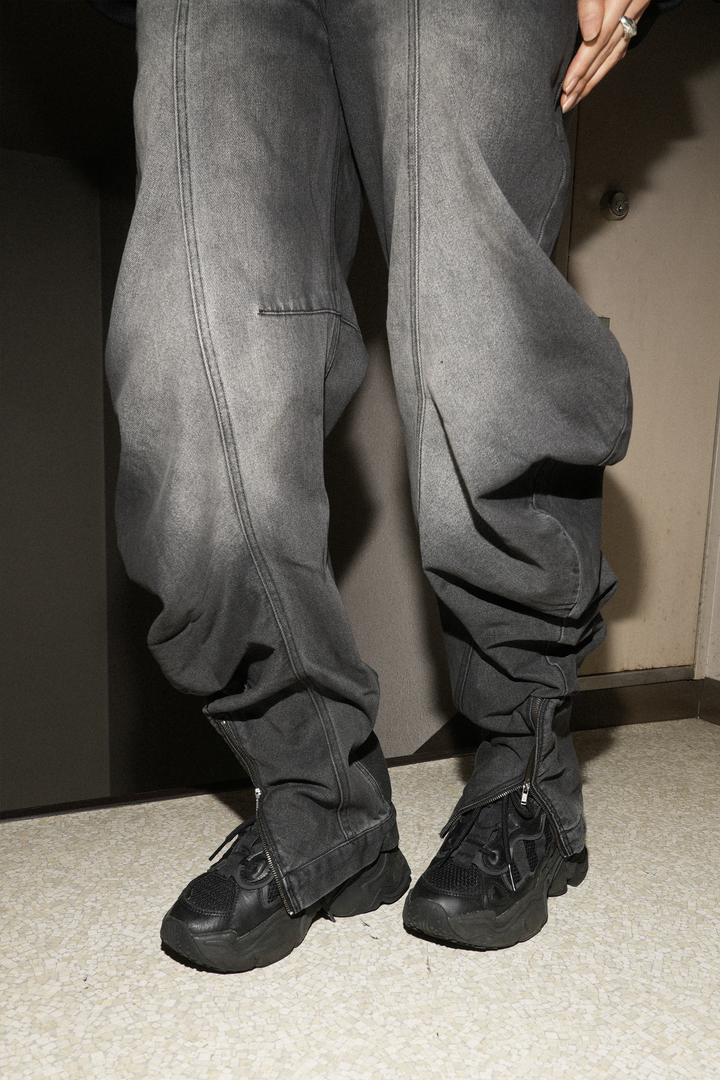 LIQUID DENIM PANTS