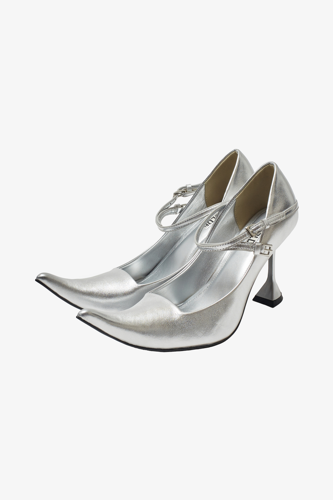 Belted Horn Pumps – POOLDE Belted Horn Pumps – POOLDE
